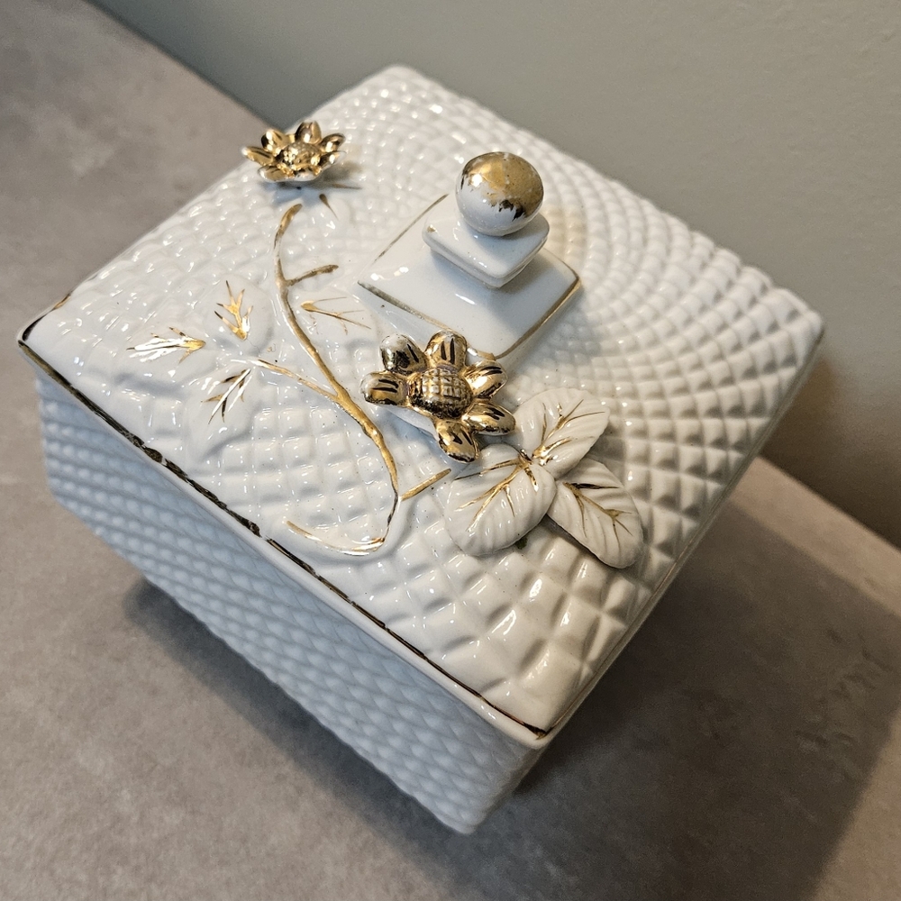 Tilso, Japan Handpainted Dresser Dish With Lid White Gold Vintage Trinket Box